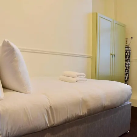 Studio In Buzzing Rathmines Apartment